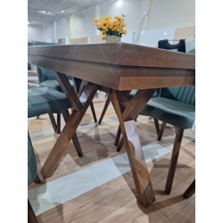 TRPEZARIJSKI STO TORINO